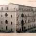 Venne innalzato tra il 1748 e il 1749 come casa della Missione dei padri Vincenziani, i quali erano anche conosciuti come bobbisti perch a Bobbio, in provincia di Piacenza, avevano una grossa comunit. Da qui il particolare soprannome delledificio, in passato conosciuto come u Bebbone